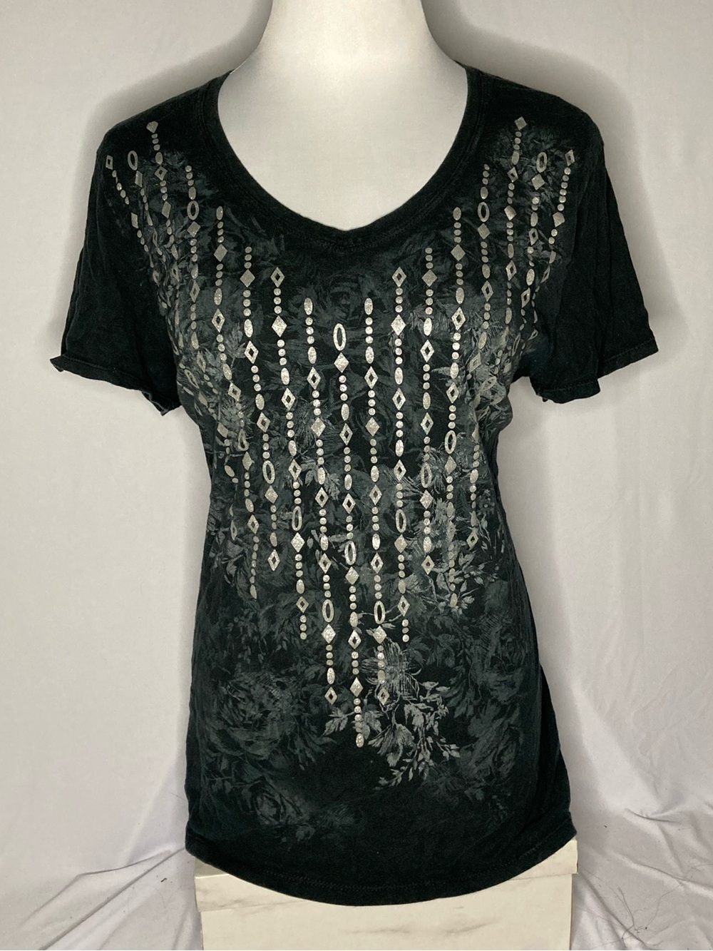 Just My Size Sparkly Rose Pattern Black and White Graphic Tee